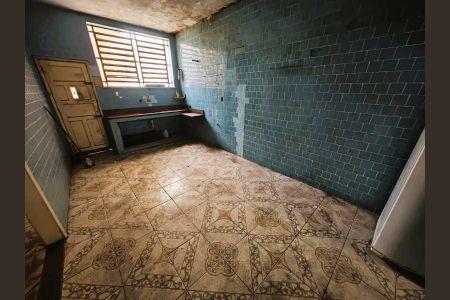 Casa à venda com 198m², 4 quartos e 4 vagas