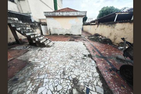 Casa à venda com 198m², 4 quartos e 4 vagas