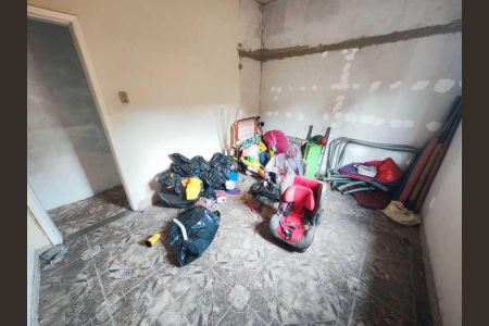 Casa à venda com 198m², 4 quartos e 4 vagas