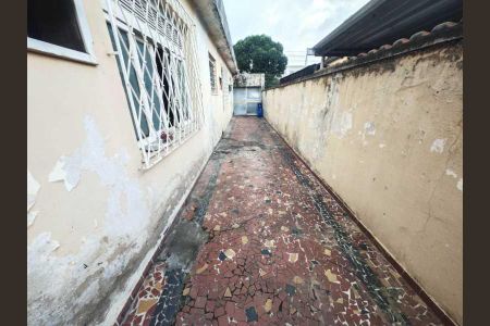 Casa à venda com 198m², 4 quartos e 4 vagas