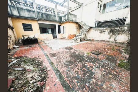 Casa à venda com 198m², 4 quartos e 4 vagas