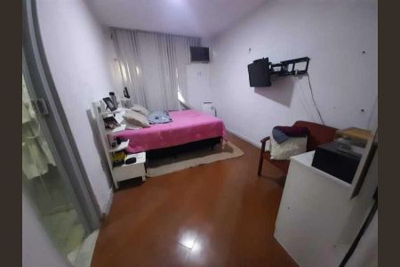 Casa à venda com 243m², 4 quartos e 1 vaga