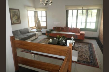 Casa à venda com 6 quartos, 400m² em Interlagos, São Paulo