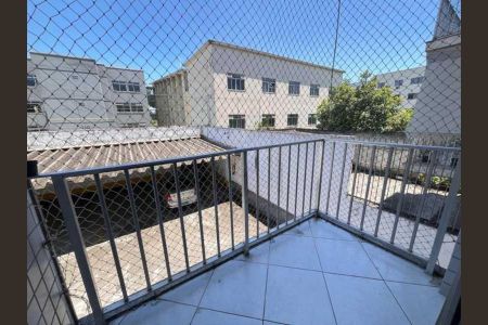 Apartamento à venda com 74m², 2 quartos e 1 vaga