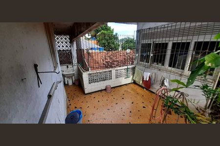 Casa à venda com 384m², 4 quartos e 2 vagas