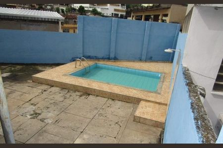 Casa à venda com 303m², 2 quartos e 1 vaga