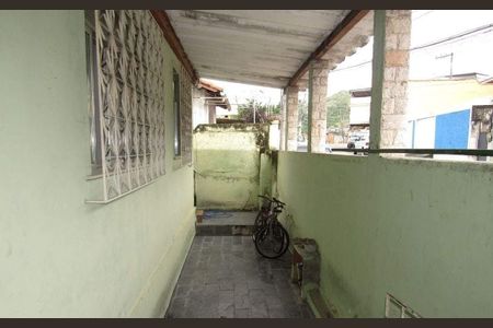 Casa à venda com 303m², 2 quartos e 1 vaga