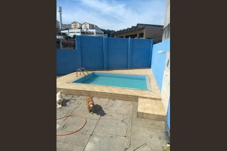 Casa à venda com 303m², 2 quartos e 1 vaga