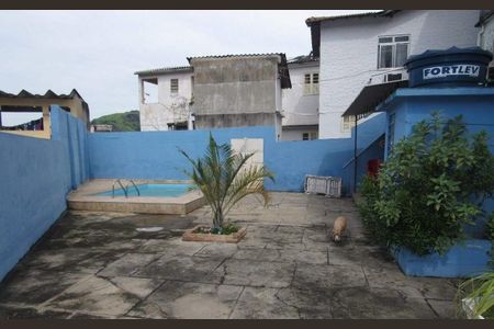 Casa à venda com 303m², 2 quartos e 1 vaga