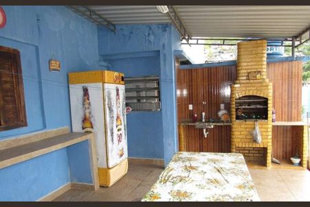 Casa à venda com 303m², 2 quartos e 1 vaga