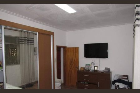 Casa à venda com 303m², 2 quartos e 1 vaga