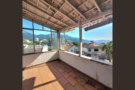 Casa à venda com 157m², 7 quartos e 2 vagas