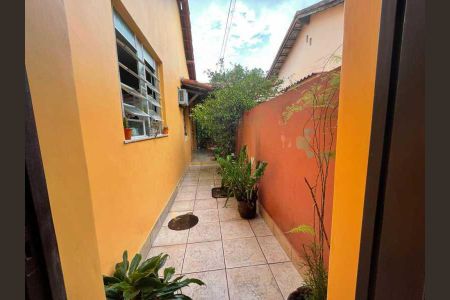 Casa à venda com 228m², 4 quartos e 3 vagas