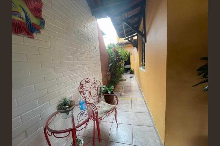 Casa à venda com 228m², 4 quartos e 3 vagas