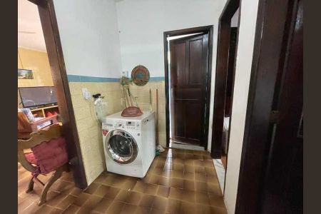 Casa à venda com 228m², 4 quartos e 3 vagas