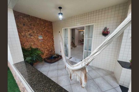 Casa à venda com 279m², 3 quartos e 4 vagas