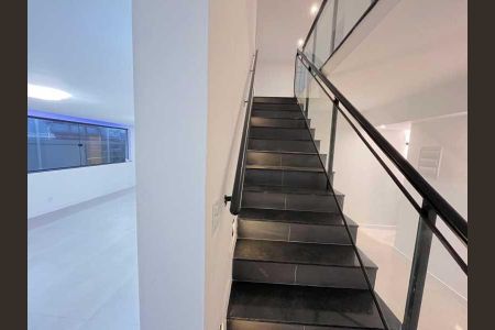 Casa à venda com 375m², 5 quartos e 4 vagas