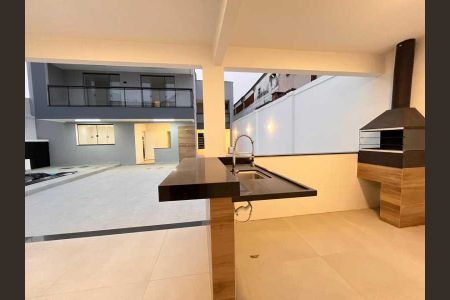 Casa à venda com 375m², 5 quartos e 4 vagas