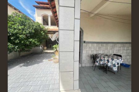 Casa à venda com 119m², 3 quartos e 2 vagas