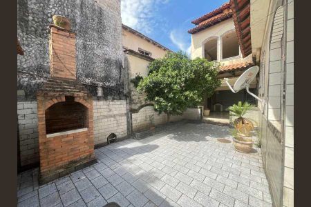 Casa à venda com 119m², 3 quartos e 2 vagas