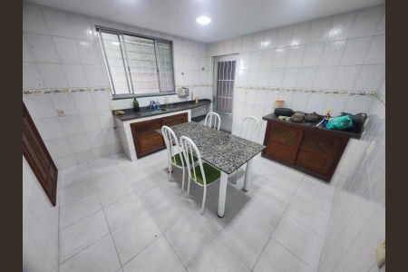 Casa à venda com 204m², 3 quartos e 2 vagas