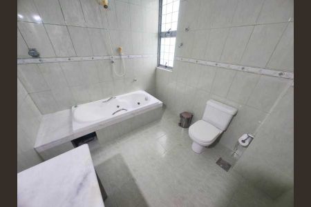 Casa à venda com 204m², 3 quartos e 2 vagas