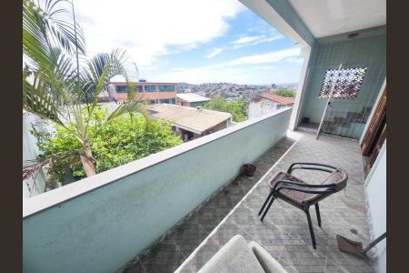 Casa à venda com 204m², 3 quartos e 2 vagas