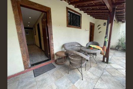 Casa à venda com 192m², 3 quartos e 2 vagas