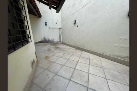 Casa à venda com 192m², 3 quartos e 2 vagas