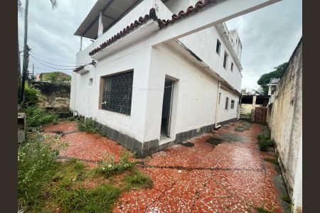 Casa à venda com 261m², 6 quartos e 4 vagas