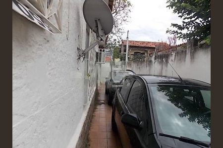 Casa à venda com 129m², 3 quartos e 4 vagas