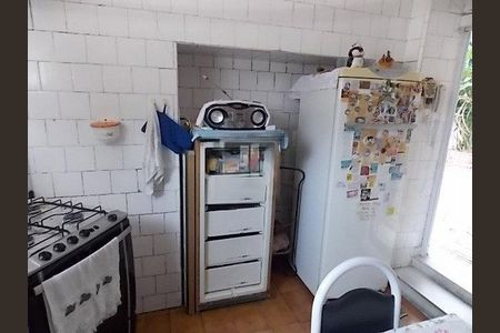 Casa à venda com 129m², 3 quartos e 4 vagas