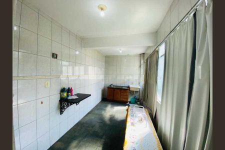 Casa de condomínio à venda com 60m², 3 quartos e 2 vagas