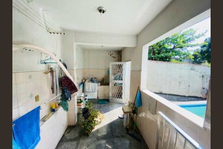 Casa de condomínio à venda com 60m², 3 quartos e 2 vagas