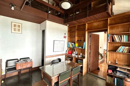 Casa à venda com 524m², 4 quartos e 3 vagas Casa à venda com 524m², 4 quartos e 3 vagasSala 2