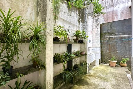 Casa à venda com 524m², 4 quartos e 3 vagas Casa à venda com 524m², 4 quartos e 3 vagasÁrea Externa