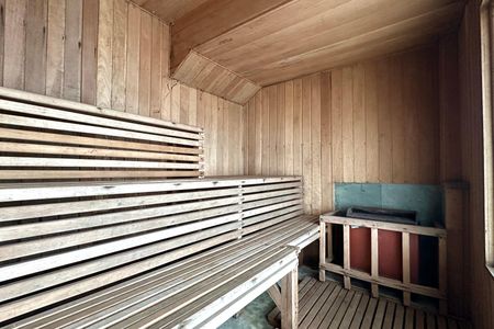 Casa à venda com 524m², 4 quartos e 3 vagas Casa à venda com 524m², 4 quartos e 3 vagasÁrea Externa