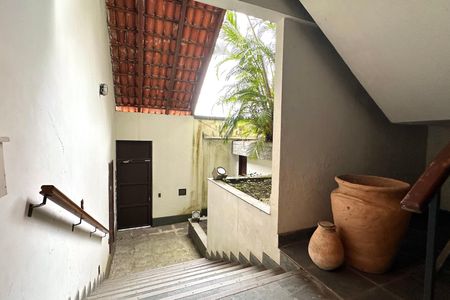 Casa à venda com 524m², 4 quartos e 3 vagas Casa à venda com 524m², 4 quartos e 3 vagasÁrea Externa