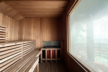 Casa à venda com 524m², 4 quartos e 3 vagas Casa à venda com 524m², 4 quartos e 3 vagasÁrea Externa