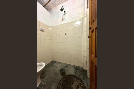 Casa à venda com 524m², 4 quartos e 3 vagas Casa à venda com 524m², 4 quartos e 3 vagasBanheiro da Garagem