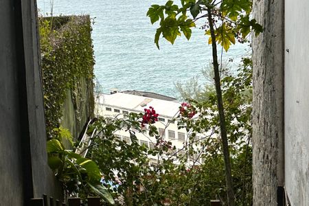 Casa à venda com 524m², 4 quartos e 3 vagas Casa à venda com 524m², 4 quartos e 3 vagasÁrea Externa