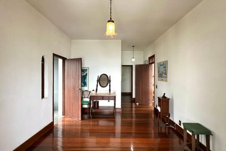 Casa à venda com 524m², 4 quartos e 3 vagas Casa à venda com 524m², 4 quartos e 3 vagasSala 3