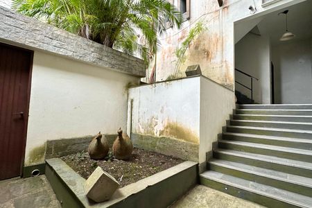 Casa à venda com 524m², 4 quartos e 3 vagas Casa à venda com 524m², 4 quartos e 3 vagasÁrea Externa