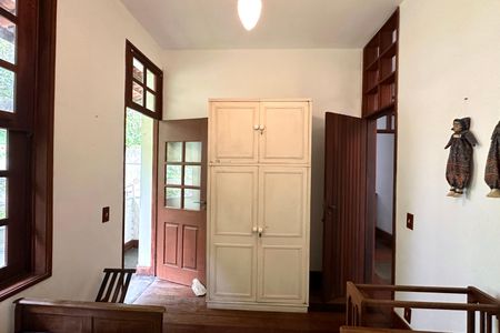 Casa à venda com 524m², 4 quartos e 3 vagas Casa à venda com 524m², 4 quartos e 3 vagasQuarto 2