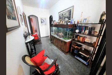 Casa de condomínio à venda com 331m², 4 quartos e 4 vagas