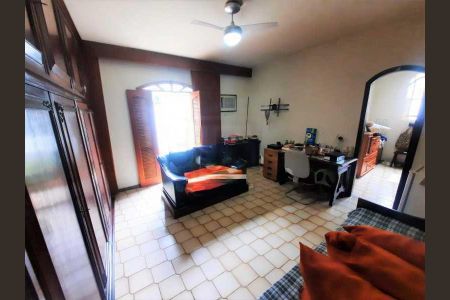 Casa de condomínio à venda com 331m², 4 quartos e 4 vagas