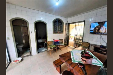 Casa de condomínio à venda com 331m², 4 quartos e 4 vagas