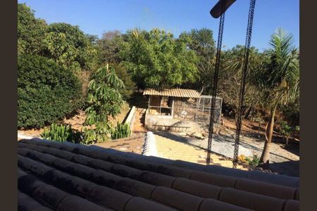 Casa à venda com 4 quartos, 1000m² em Quintas do Jacubá, Contagem