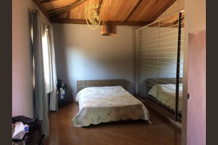 Casa à venda com 4 quartos, 1000m² em Quintas do Jacubá, Contagem