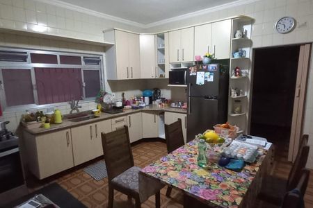 Casa à venda com 136m², 3 quartos e 2 vagas